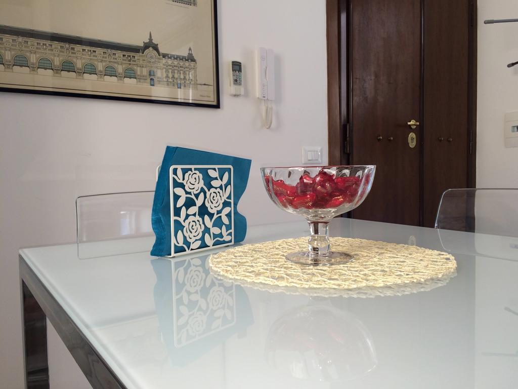 Colosseo Luxury Apartment روما الغرفة الصورة